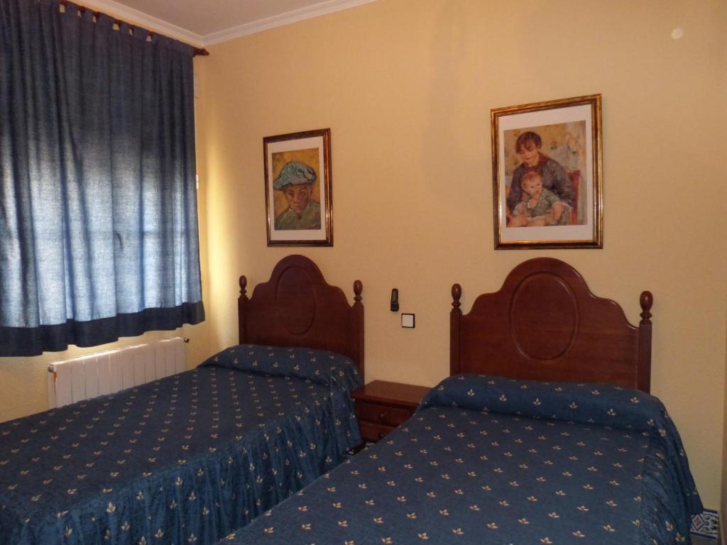 Hostal Restaurante Las Canteras Pedrera Værelse billede